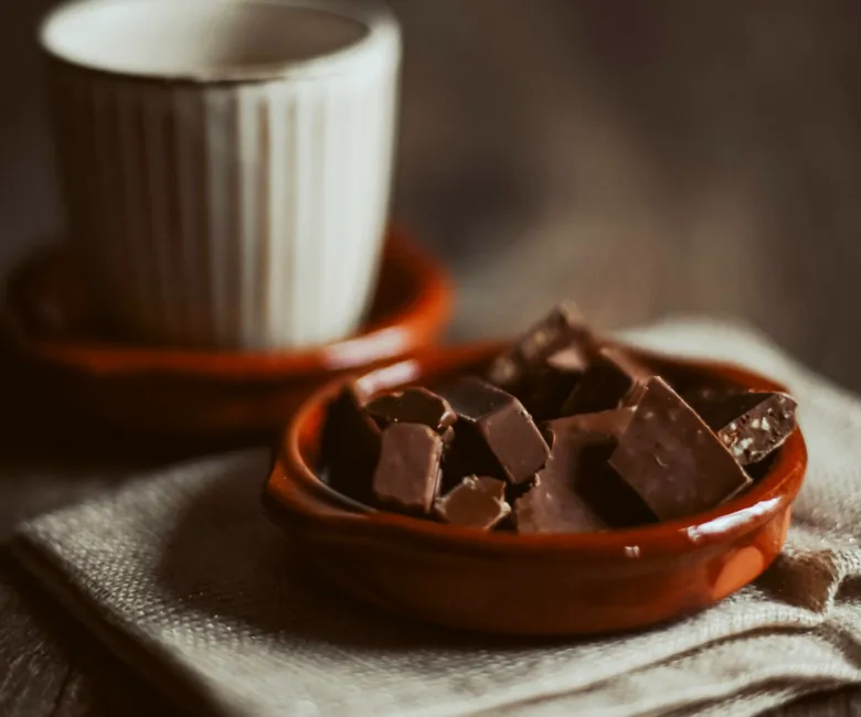 story-chocolate-cup